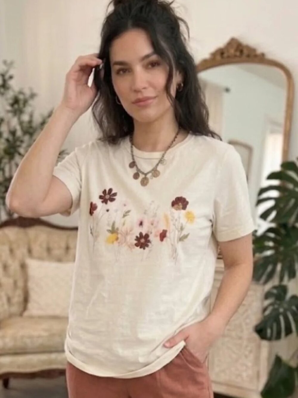 NWT Zoe + Liv Floral Graphic T Shirt Women's Size XXL NWT Delicate Print Tee